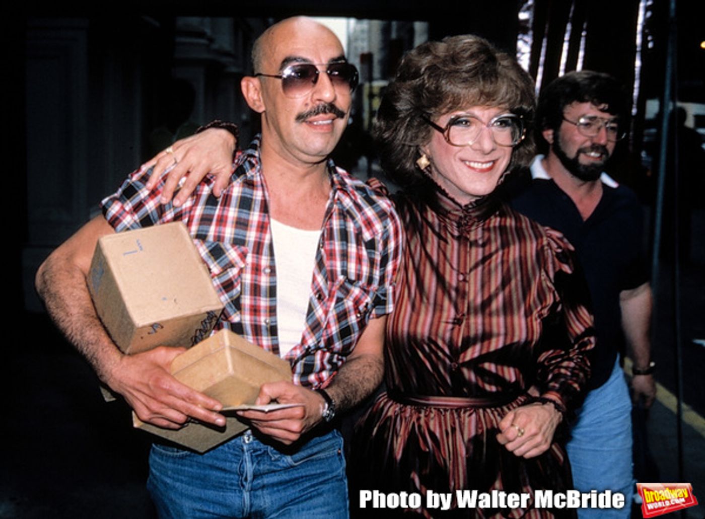 Photo Flashback: On the Set of the TOOTSIE in 1982  Image