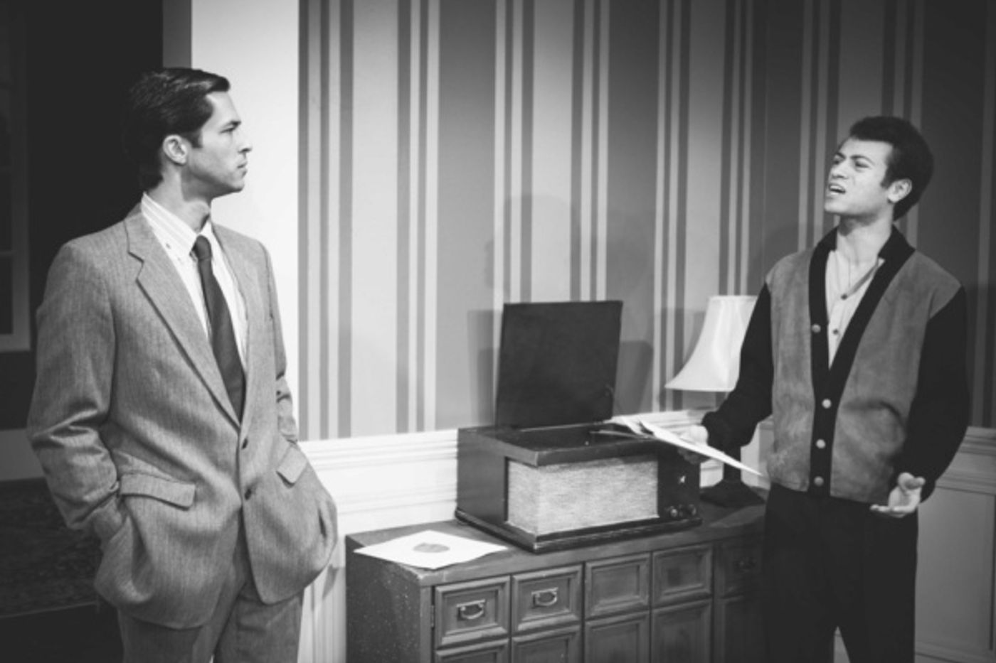 Photo Flash: First Look at LAURA at Tacoma Little Theatre  Image