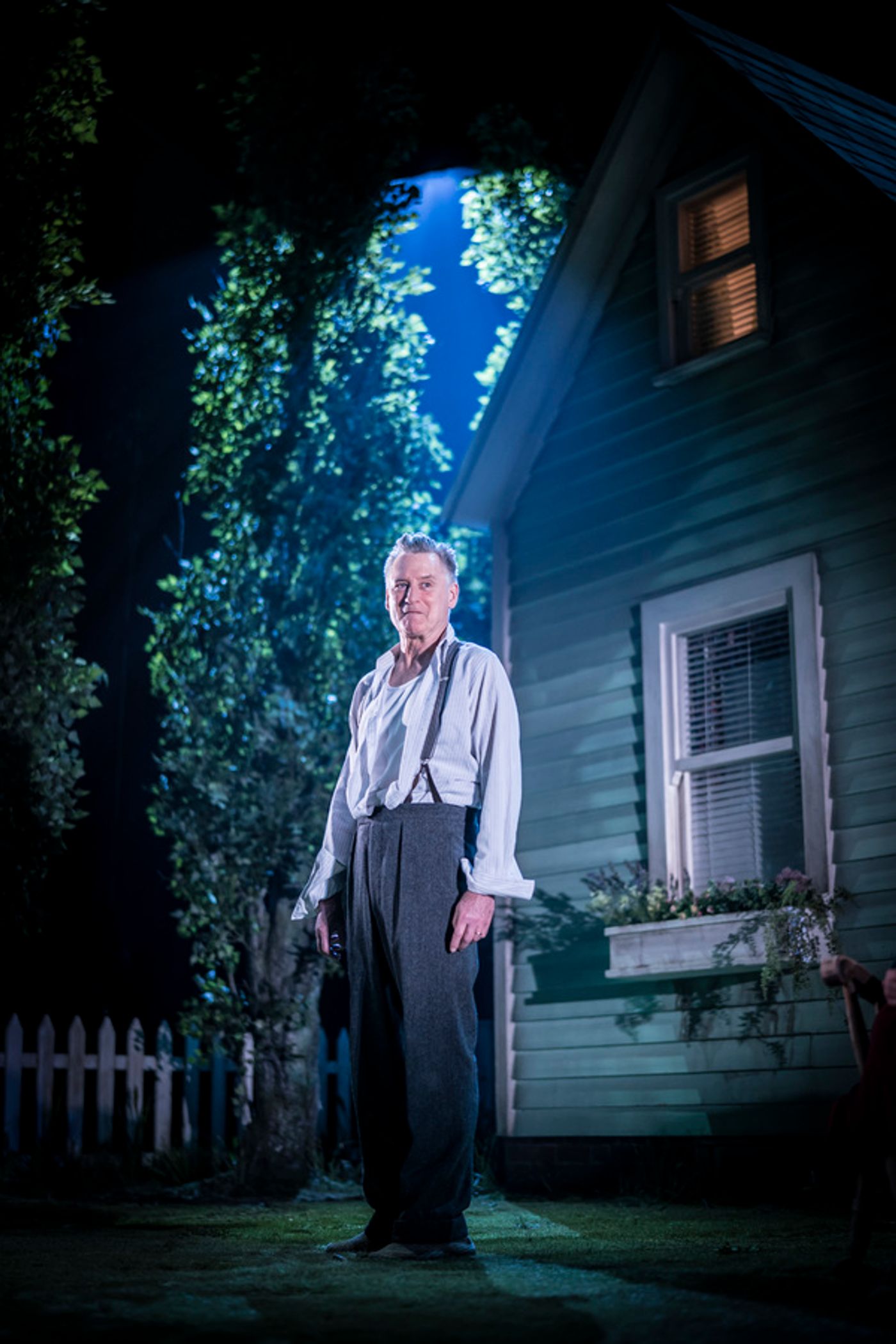 Photo Flash: First Look at Sally Field, Jenna Coleman, and the Cast of ALL MY SONS  Image