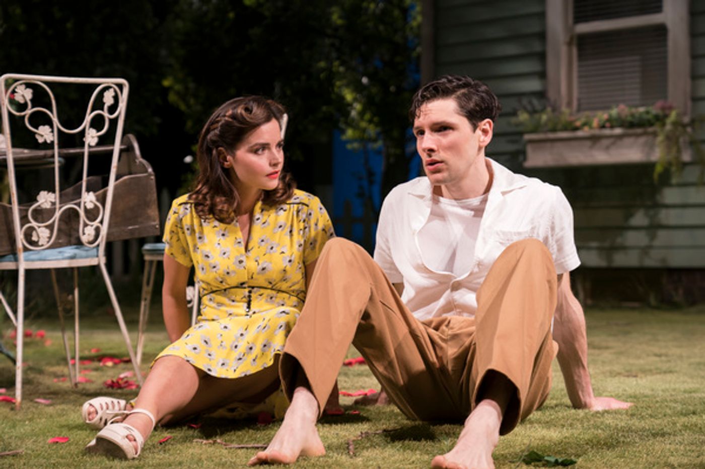 Photo Flash: First Look at Sally Field, Jenna Coleman, and the Cast of ALL MY SONS  Image