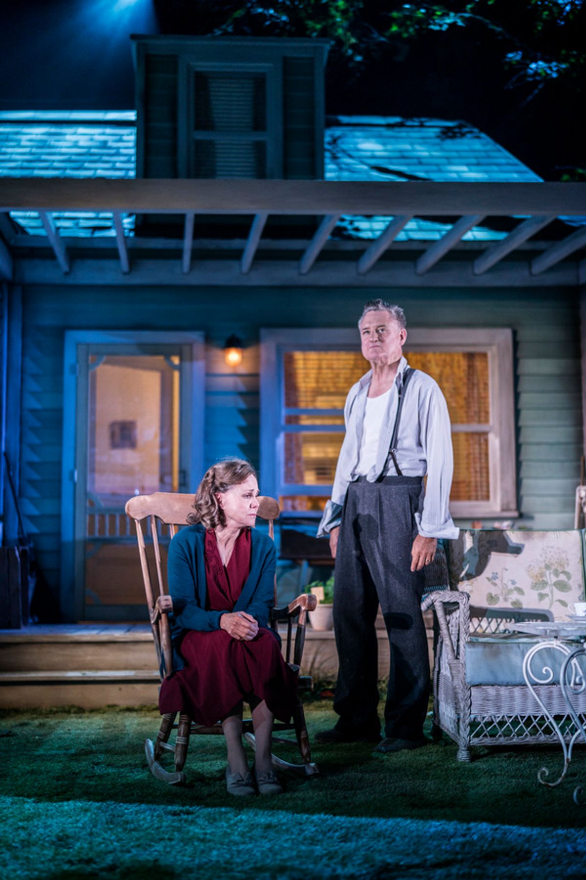 Sally Field (Kate Keller) and Bill Pullman (Joe Keller) at 