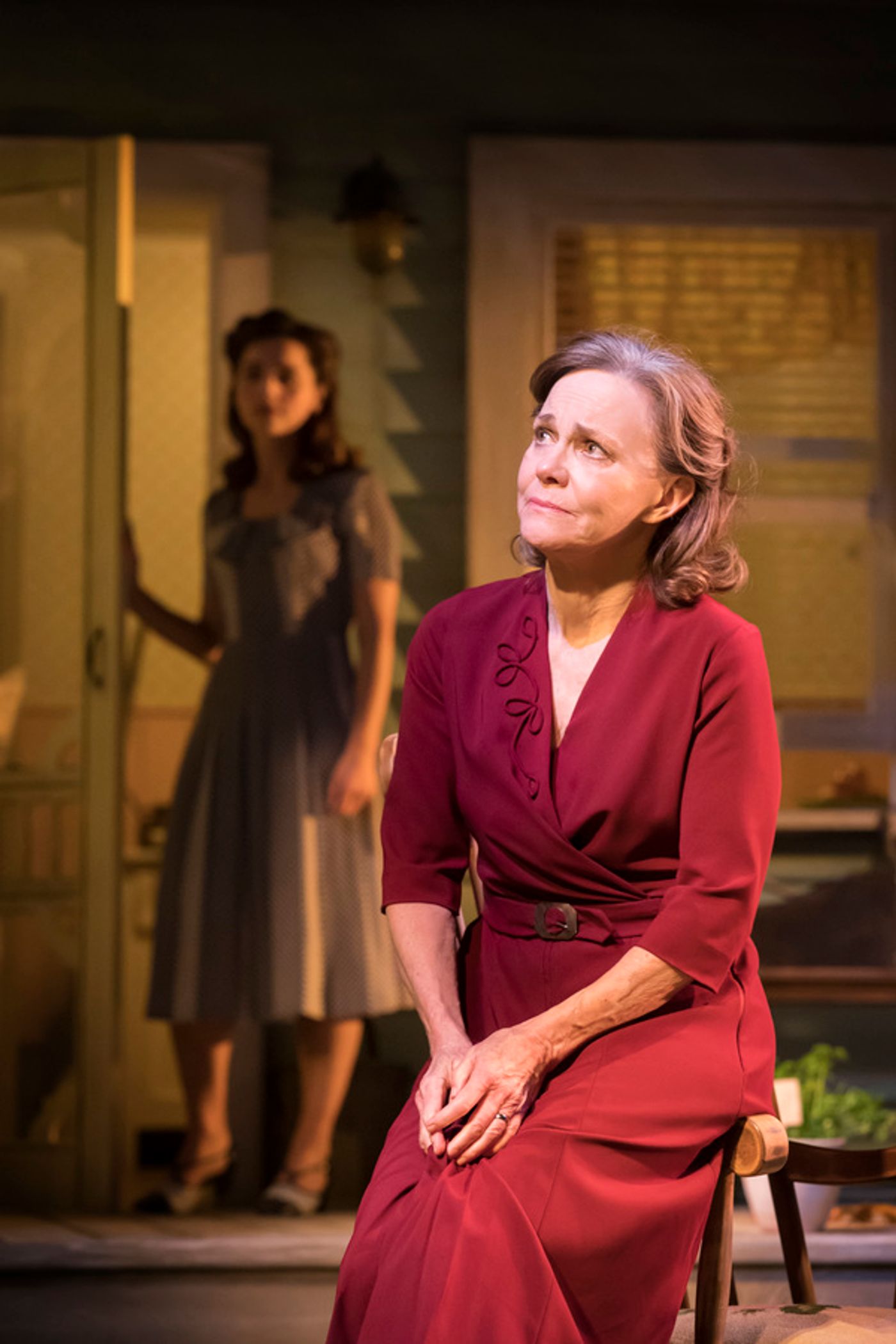 Photo Flash: First Look at Sally Field, Jenna Coleman, and the Cast of ALL MY SONS  Image