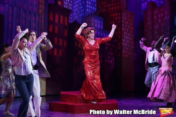 Photos: Santino Fontana and the Cast of TOOTSIE Take Their Opening Night Bows — photo 35 of 65