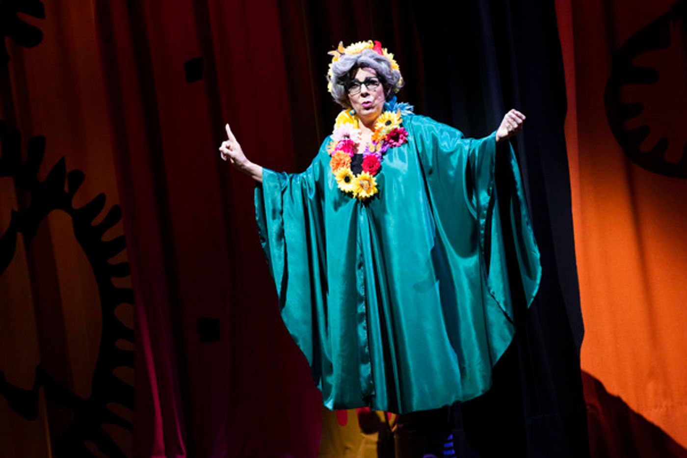 Photo Flash: COME FROM AWAY, BE MORE CHILL, FROZEN, and More Participate in the 2019 Easter Bonnet Competition  Image