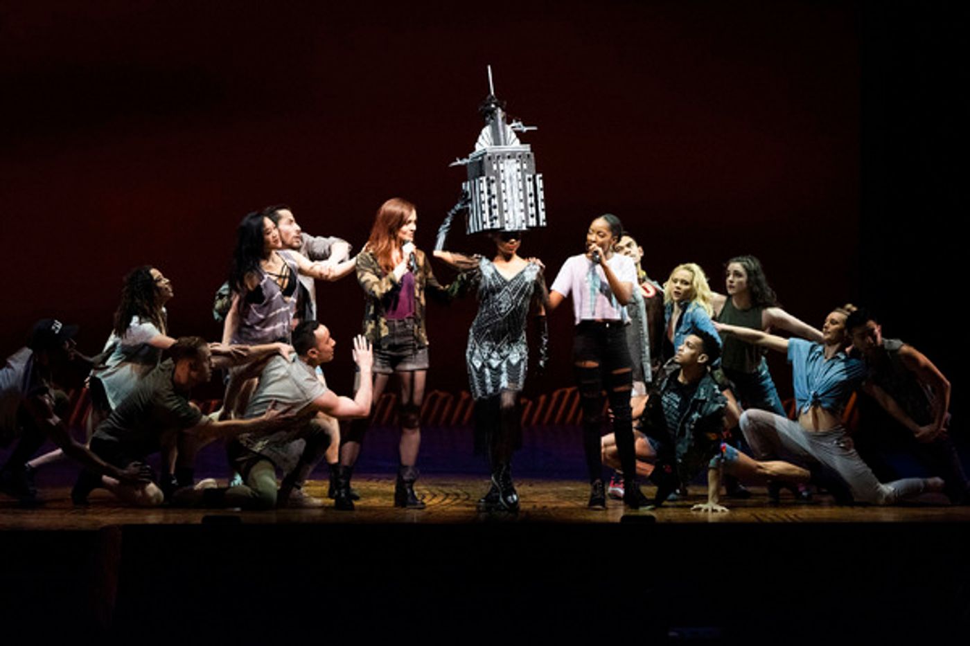 Photo Flash: COME FROM AWAY, BE MORE CHILL, FROZEN, and More Participate in the 2019 Easter Bonnet Competition  Image