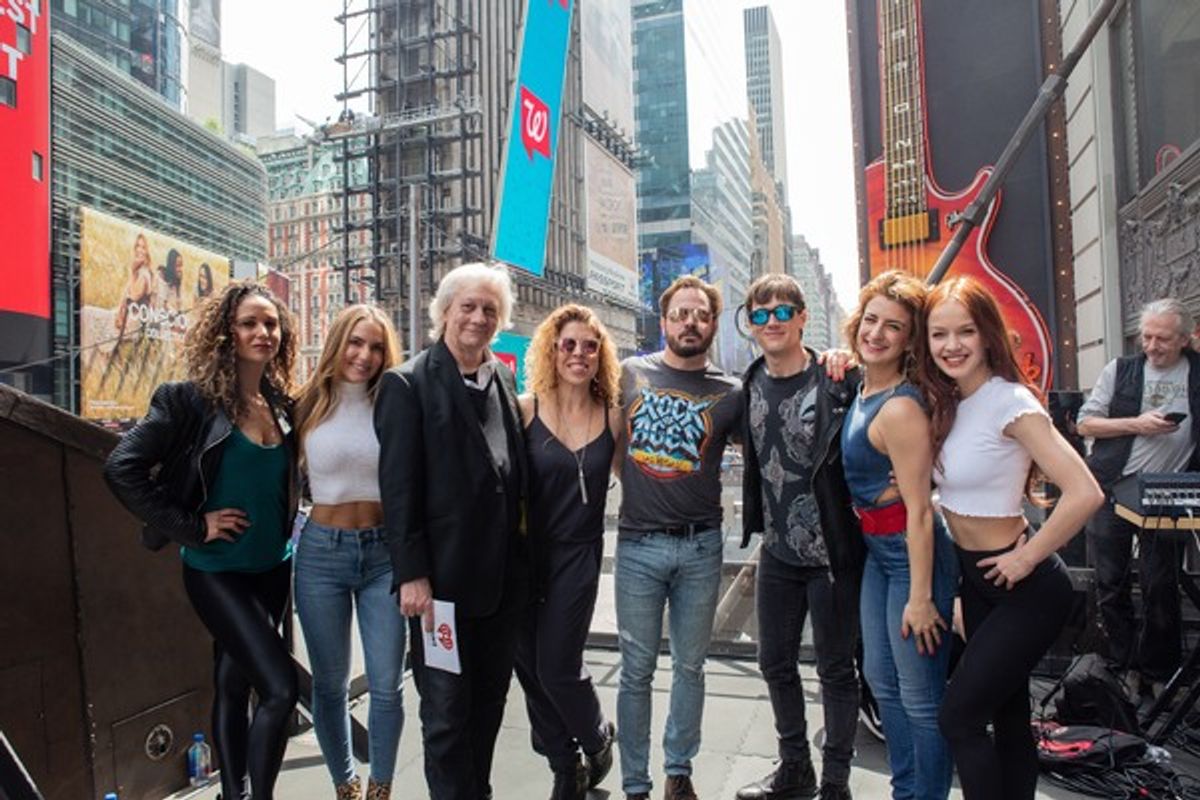 Justin Matthew Sargent, Lauren Zakrin, Mitch Jarvis, Katie Webber, Tessa Alves, and Jennifer Rias at 