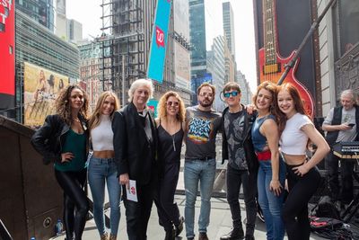 Justin Matthew Sargent, Lauren Zakrin, Mitch Jarvis, Katie Webber, Tessa Alves, and J Photo