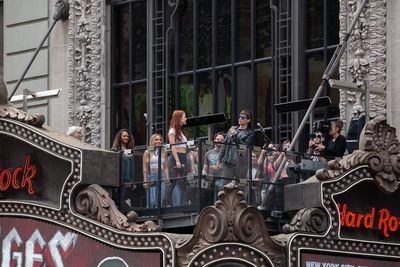 Justin Matthew Sargent, Lauren Zakrin, Mitch Jarvis, Katie Webber, Tessa Alves, and J Photo