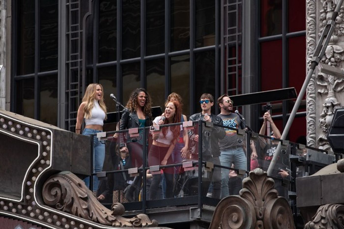 Photo Coverage: ROCK OF AGES Celebrates 10th Anniversary with Pop Up At Hard Rock Cafe!  Image