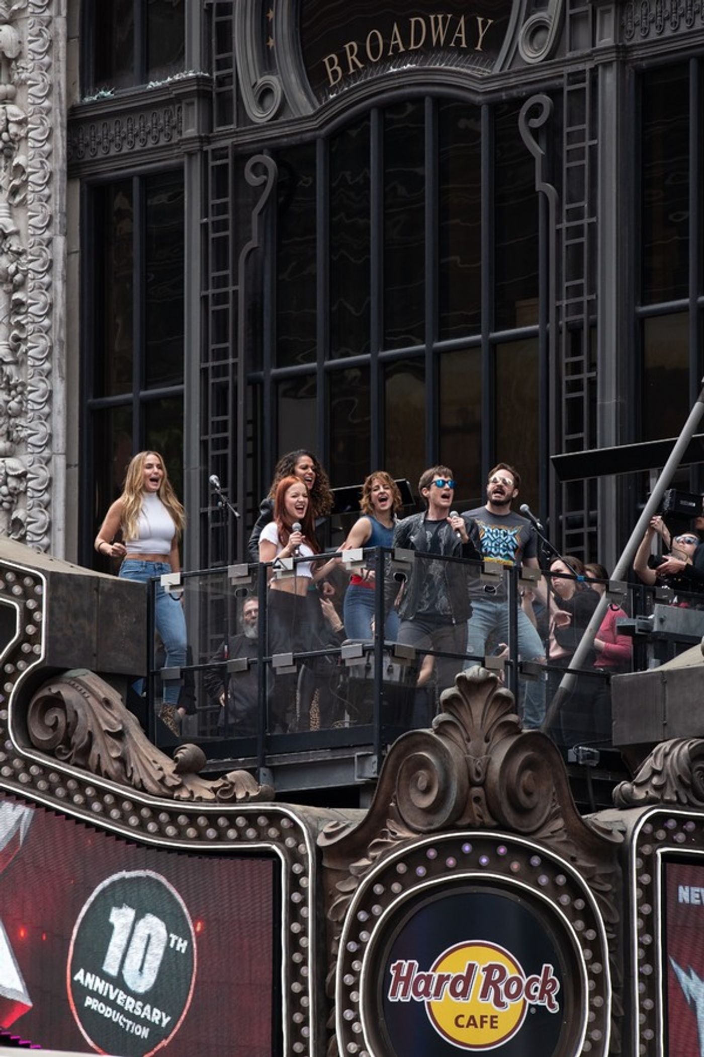 Photo Coverage: ROCK OF AGES Celebrates 10th Anniversary with Pop Up At Hard Rock Cafe!  Image
