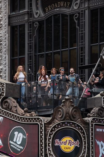 Justin Matthew Sargent, Lauren Zakrin, Mitch Jarvis, Katie Webber, Tessa Alves, and J Photo