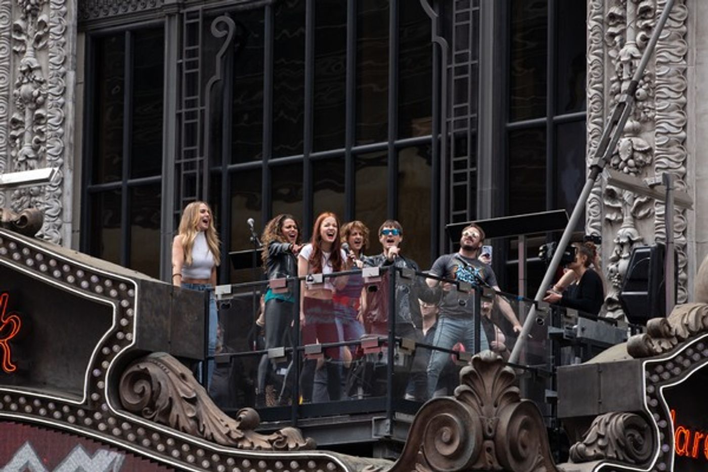 Photo Coverage: ROCK OF AGES Celebrates 10th Anniversary with Pop Up At Hard Rock Cafe!  Image