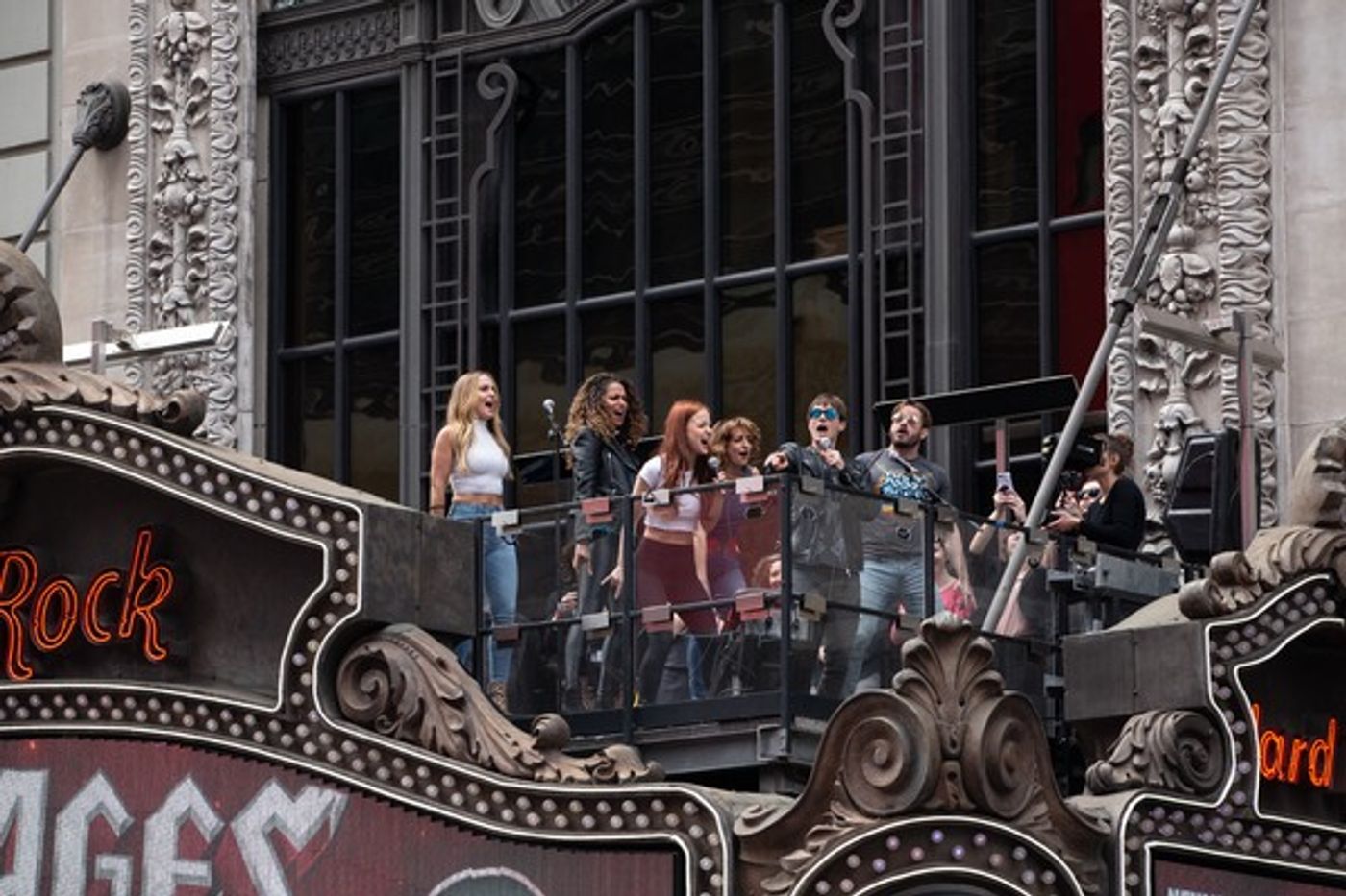 Photo Coverage: ROCK OF AGES Celebrates 10th Anniversary with Pop Up At Hard Rock Cafe!  Image