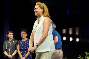 Jennifer Laura Thompson @ BroadwayWorld Jennifer Laura Thompson Photo