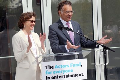 Annette Bening, Brian Stokes Mitchell  Photo
