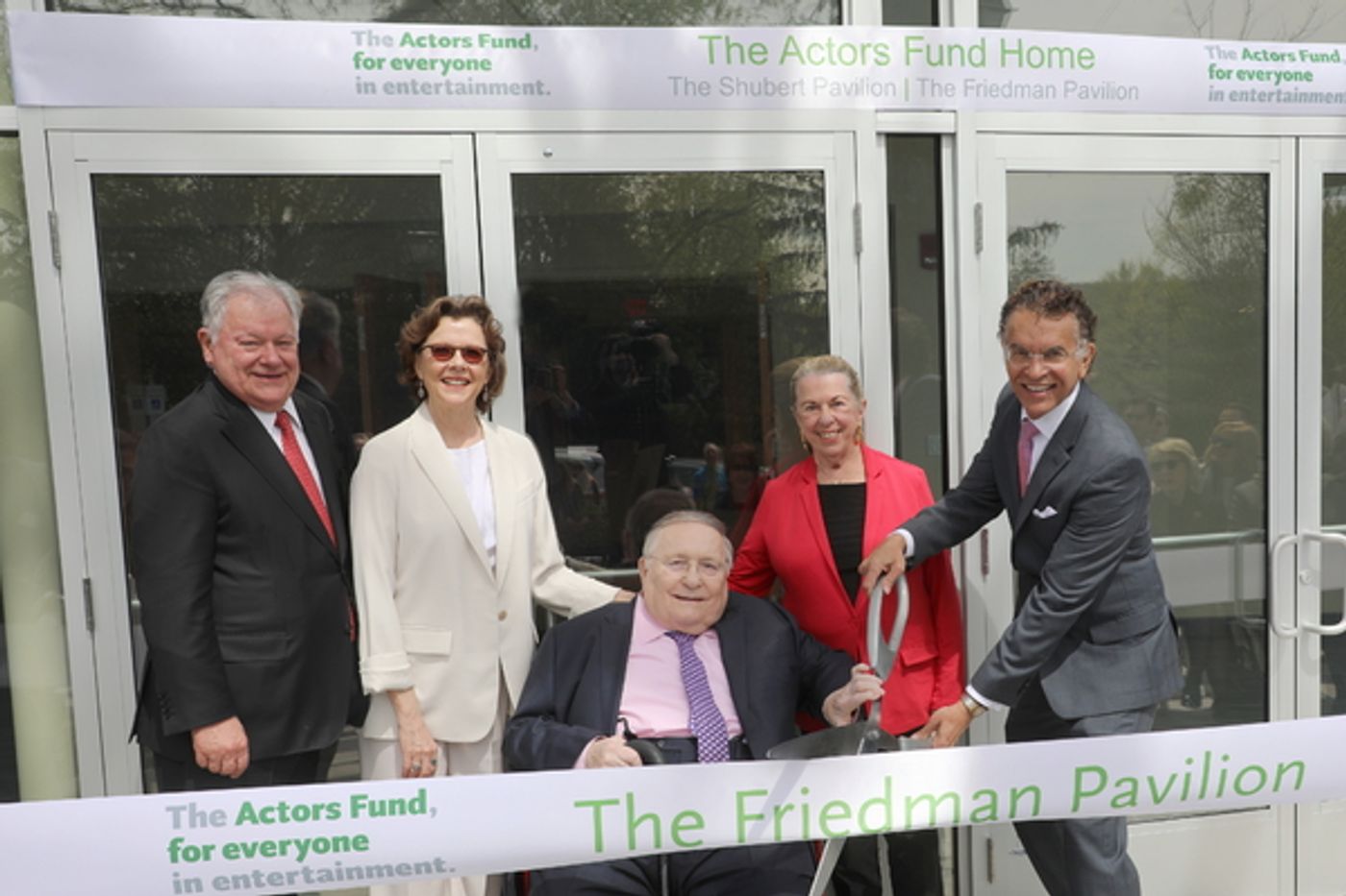 Photo Flash: Annette Bening and Brian Stokes Mitchell Cut Ribbon on New Actors Fund Pavilion  Image