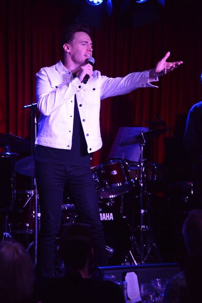Erich Bergen Photo