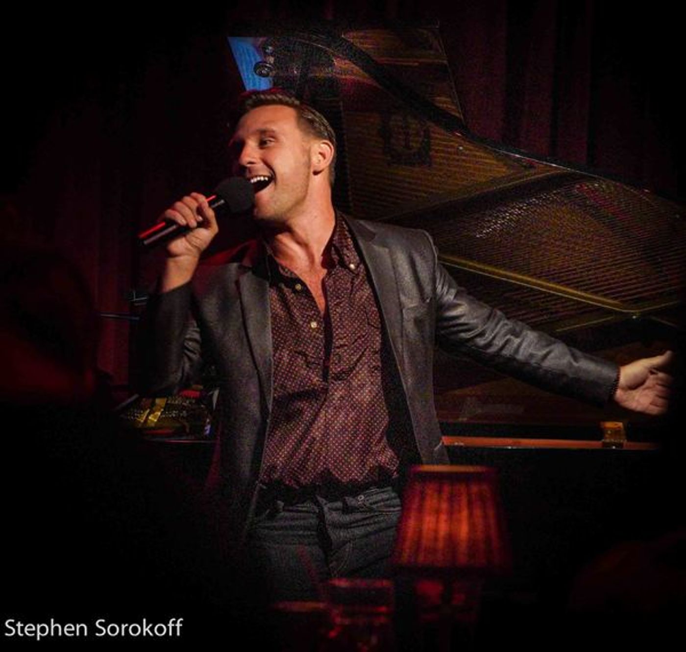 Photo Coverage: Nicolas King Raises The Tide At The Beach Cafe  Image