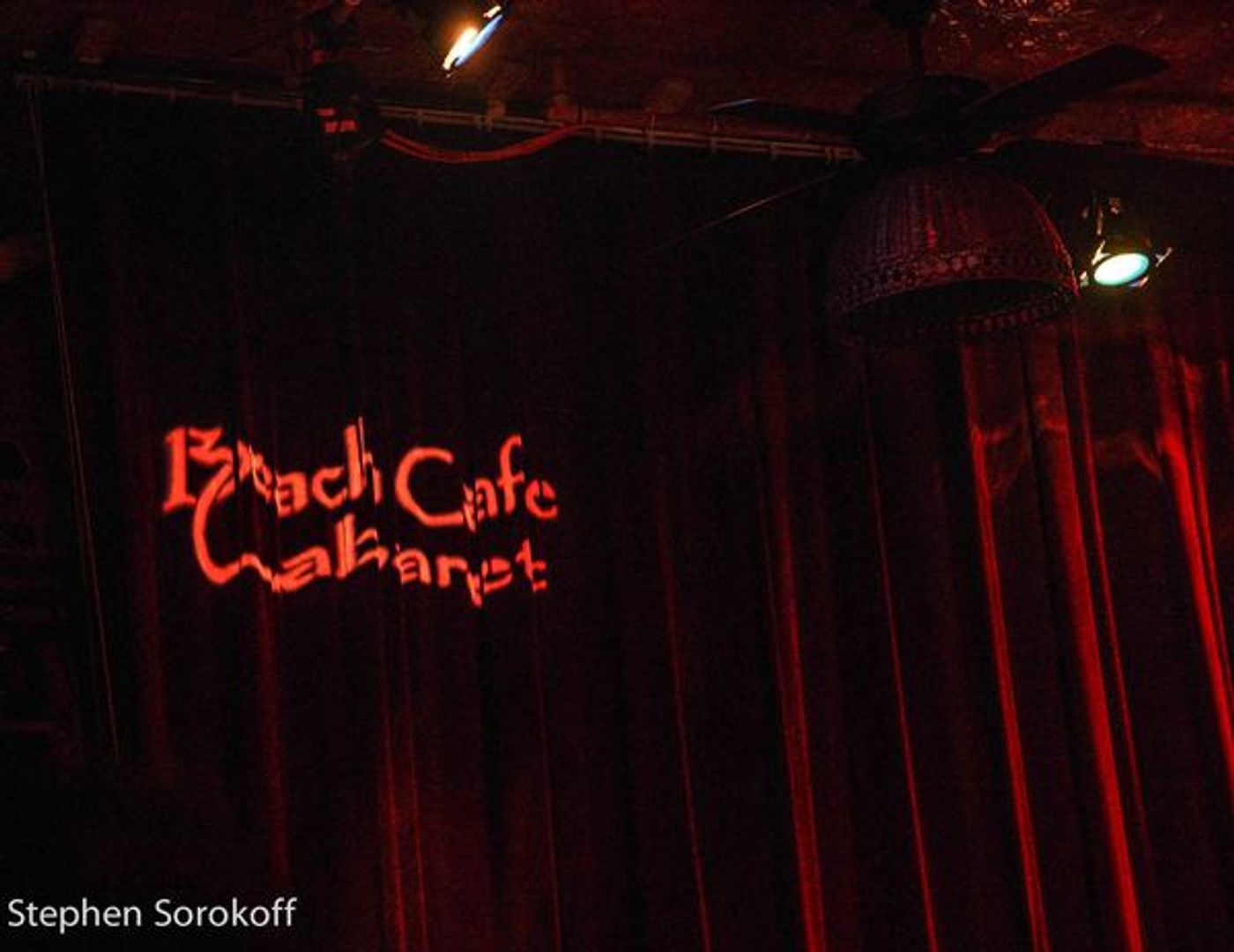 Photo Coverage: Nicolas King Raises The Tide At The Beach Cafe  Image