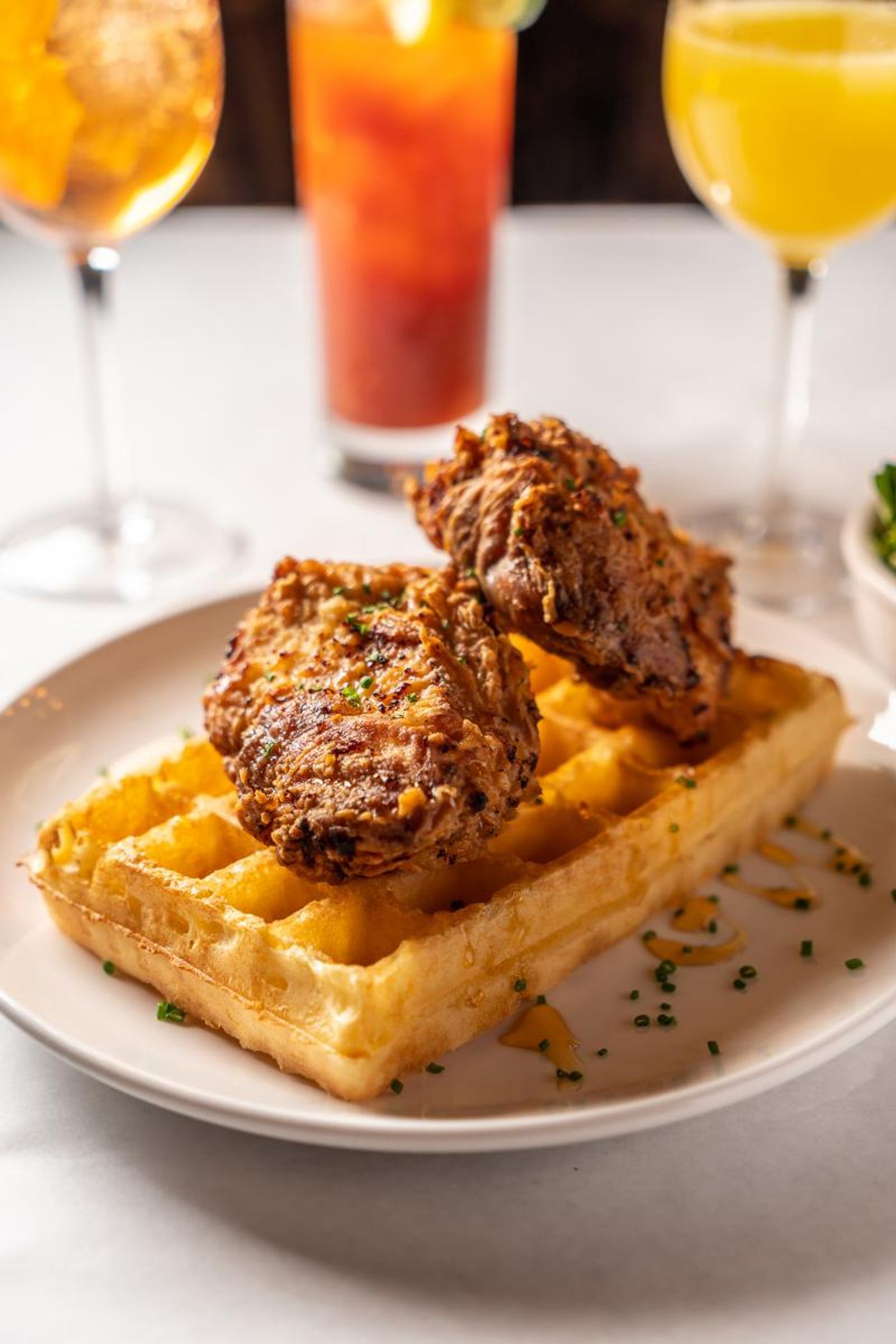 FARM TO BURGER at Aliz Hotel Times Square Debuts Daily Breakfast and Weekend Brunch  Image