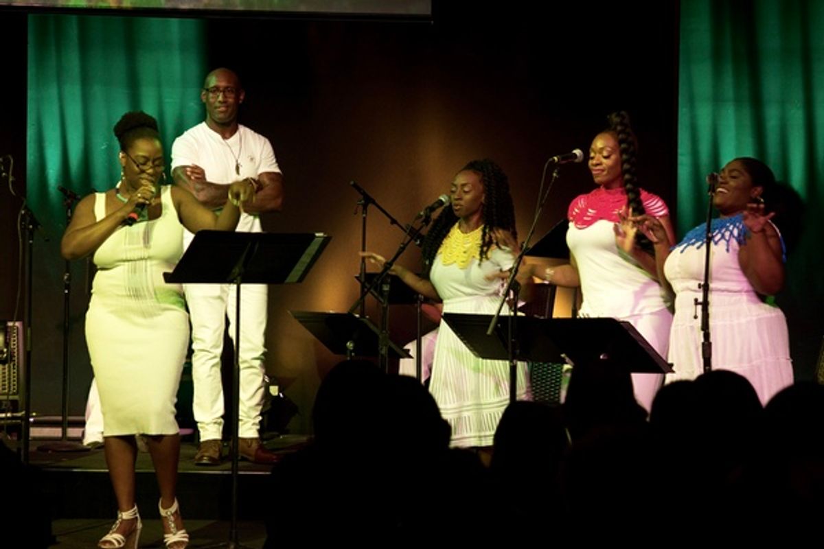 Bre Jackson sings as Quentin Earl Darrington, Lia Holman, Ayana George and Tamara Jade look on at 