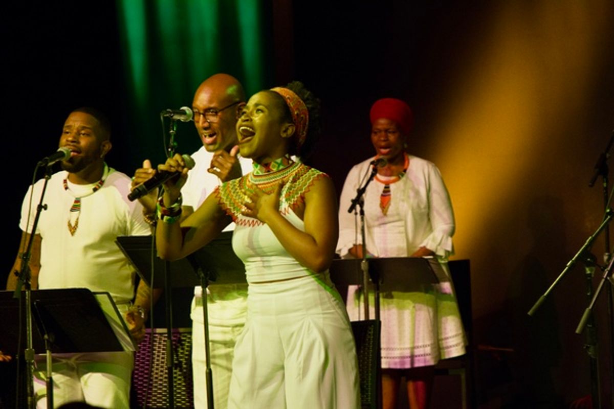 Pearl Khwezi sings with Orlando Dixon, Quentin Earl Darrington and Tshidi Manye at 