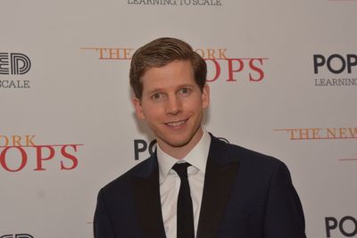 Stark Sands Photo