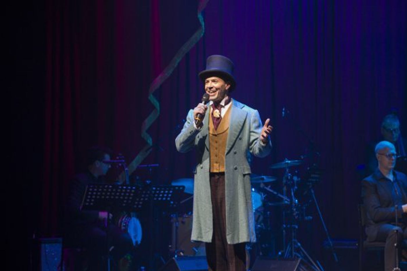 Photo Flash: Get A First Look At Suzie Mathers and More In BARNUM  Image