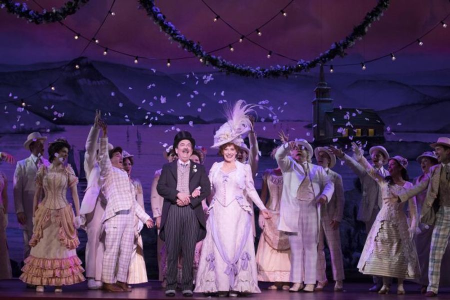 Review: Wow! Wow! Wow, Fellas! Look at DOLLY Now, Fellas: She's Spectacular! Image