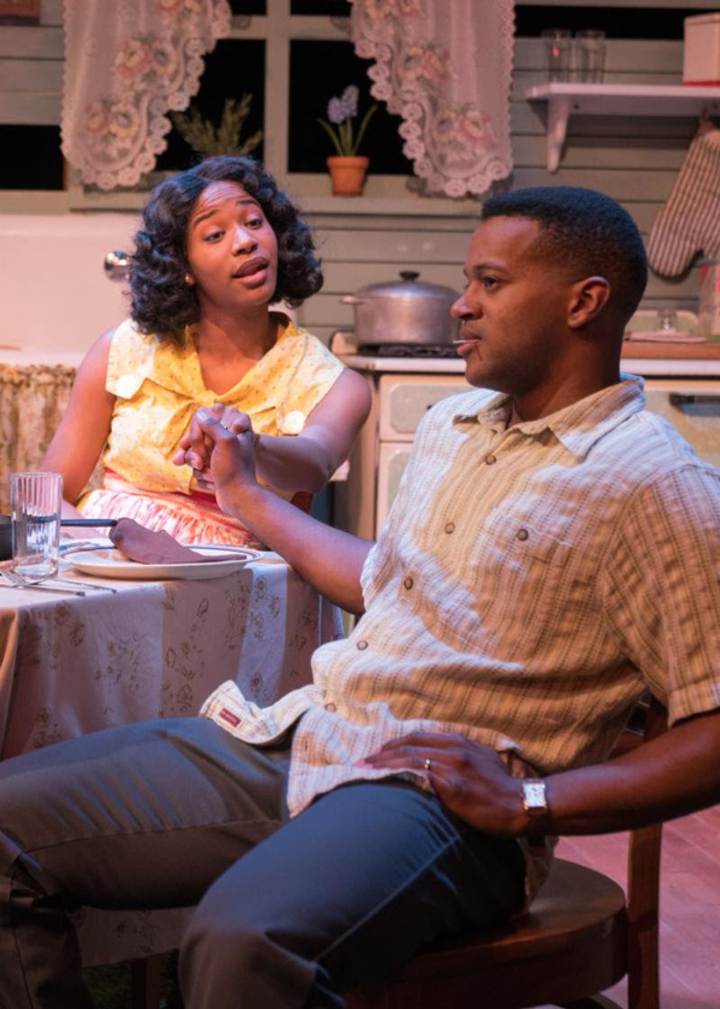 Photo Flash: TimeLine Theatre Company Presents TOO HEAVY FOR YOUR POCKET  Image