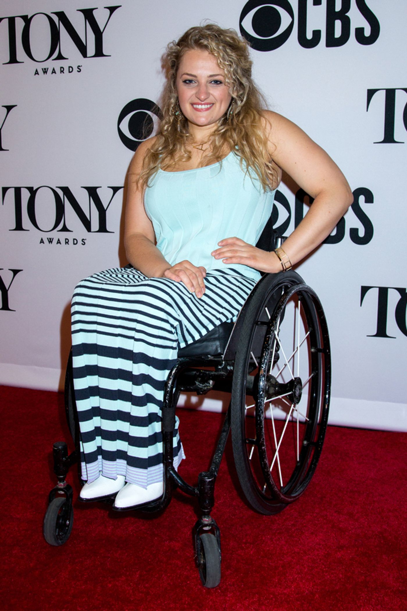 Photo Coverage: Tony Awards Nominees from THE PROM, HADESTOWN, OKLAHOMA! & More Strike a Pose!  Image