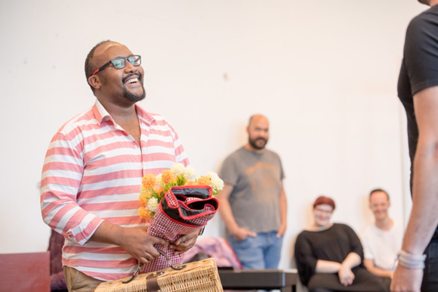 Photo Flash: Inside Rehearsal For DIDO at the Unicorn  Image
