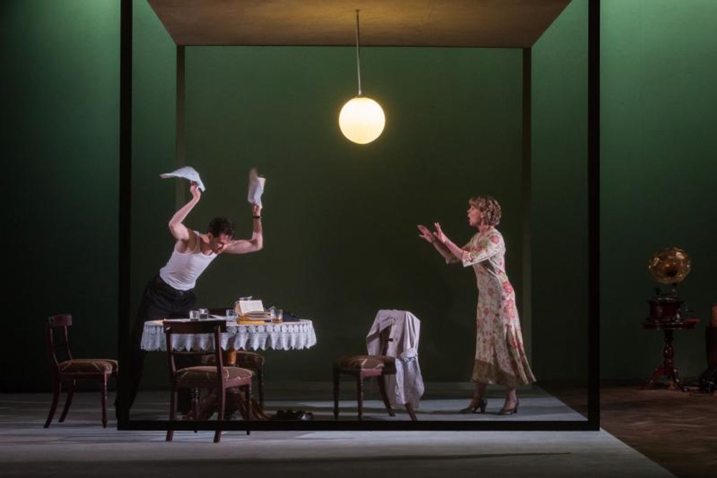 Review: THE GLASS MENAGERIE at The Gate Theatre  Image