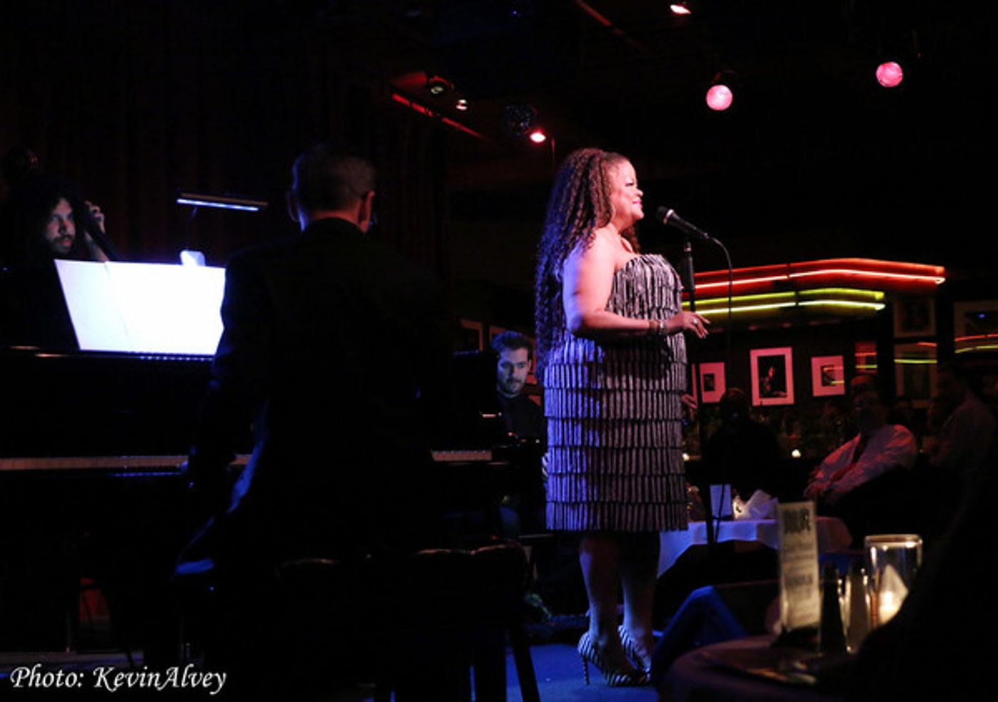 Photo Flash: Natalie Douglas Returns to Birdland  Image