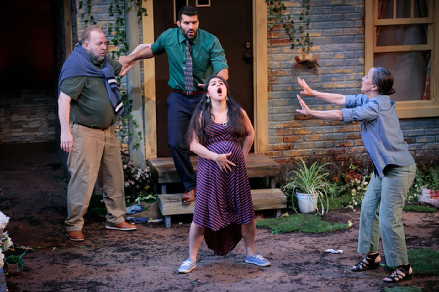 Photo Flash: First Look at Aurora Theatre's NATIVE GARDENS Photo Flash: First Look at Aurora Theatre's NATIVE GARDENS Image