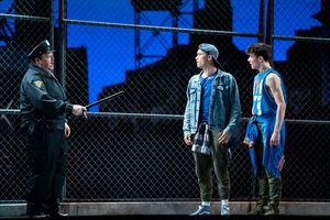 Jerry Kernion, Taylor Simmons, Jarred Manista @ BroadwayWorld Jerry Kernion, Taylor Simmons, Jarred Manista Photo