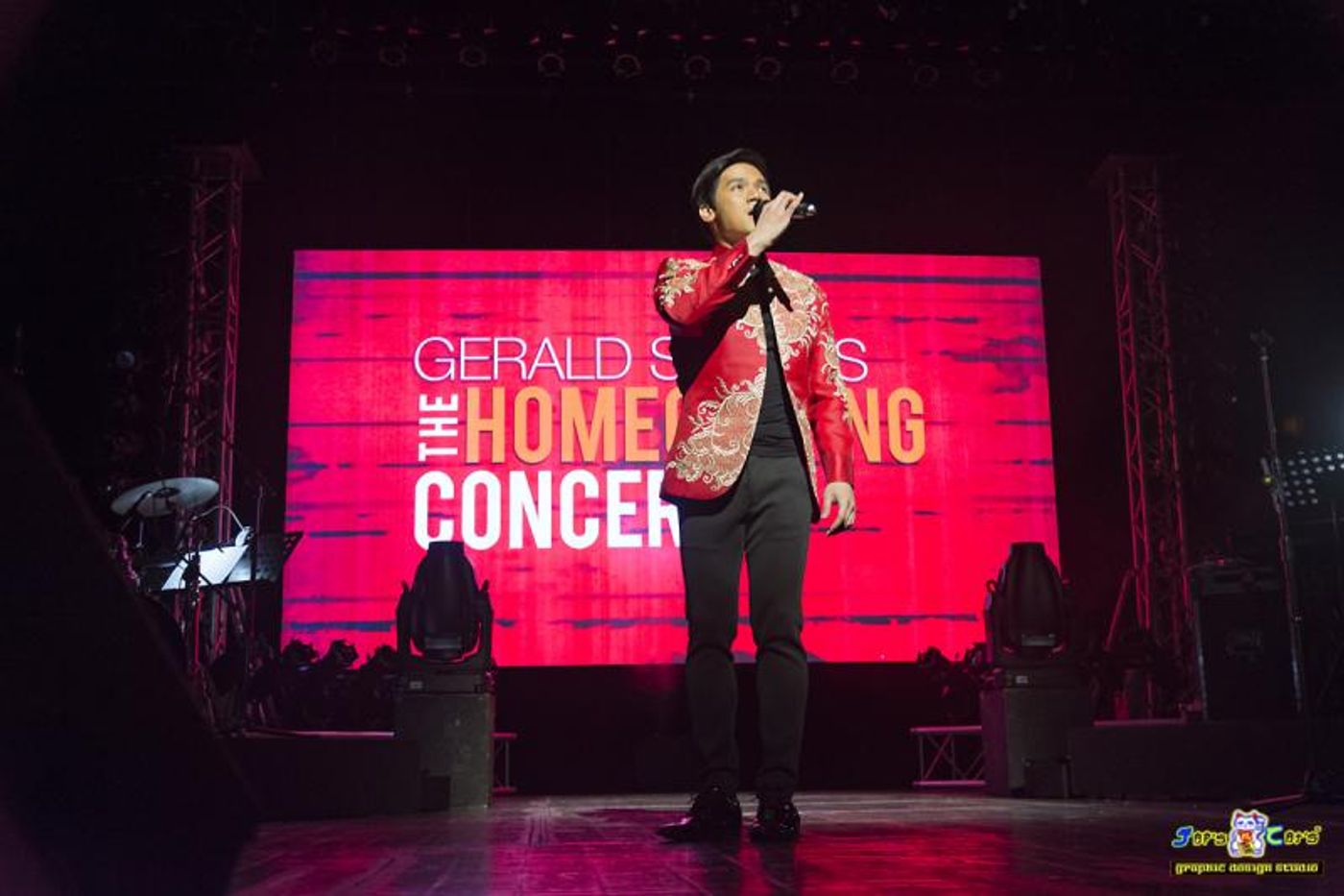Photos: MISS SAIGON UK Stars Reunite in Gerald Santos' Homecoming Concert  Image