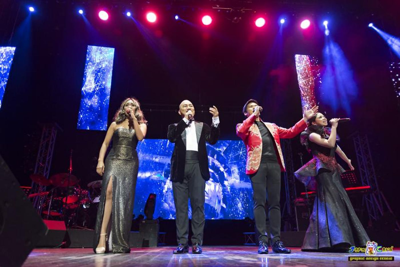 Photos: MISS SAIGON UK Stars Reunite in Gerald Santos' Homecoming Concert  Image