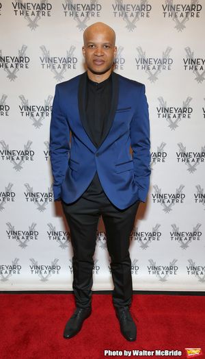 Glenn Davis @ BroadwayWorld Glenn Davis Photo