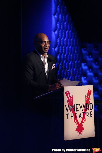 Brandon Victor Dixon Photo