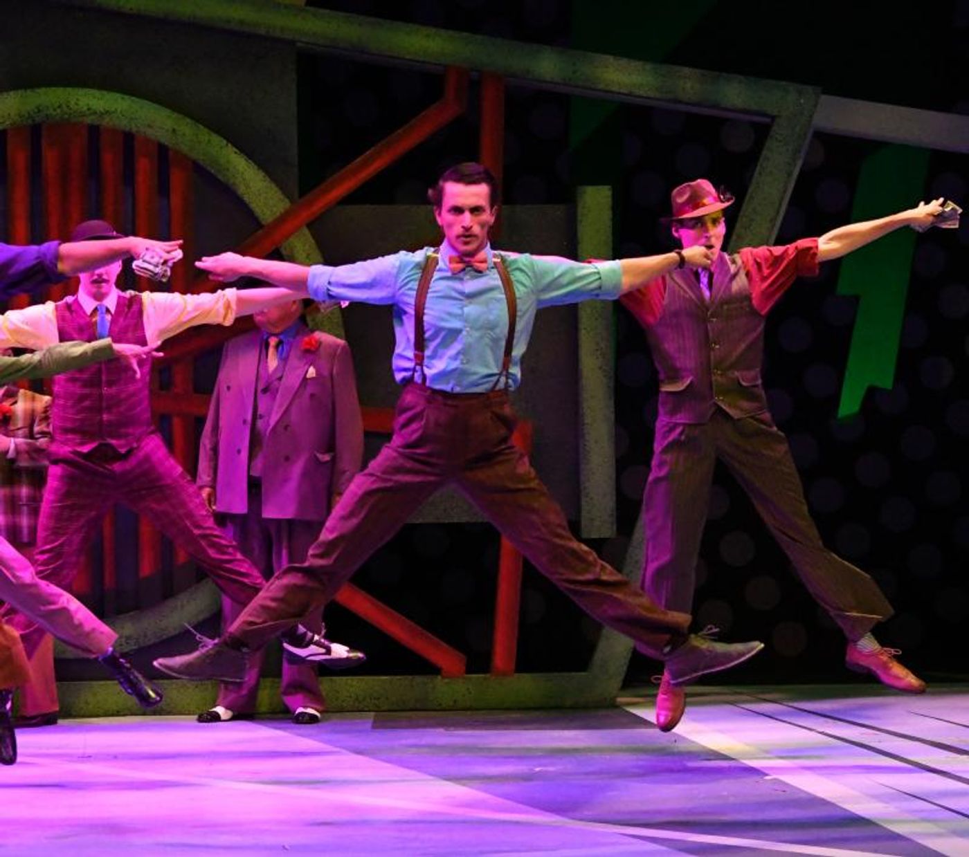 Review: Dolls Steal The Show In GUYS AND DOLLS at Arizona Broadway Theatre  Image