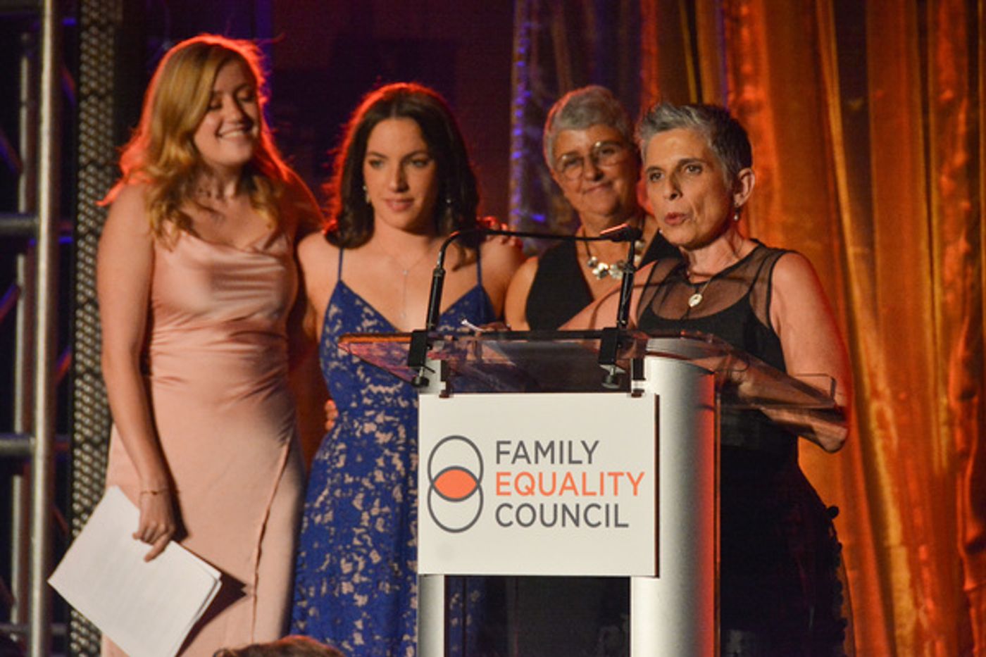 Photo Flash: Broadway Stars Shine at NIGHT AT THE PIER Gala  Image