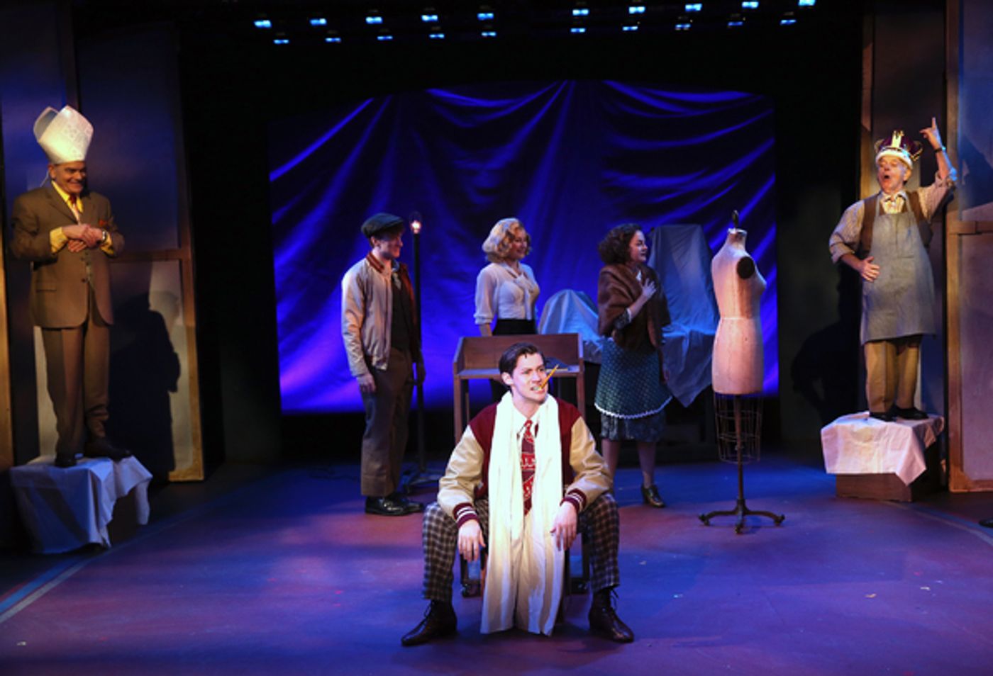 Photo Flash: First Look at ENTER LAUGHING  Image