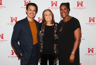 Alexander Hodge, Founding Mother, Ms. Foundation Gloria Steinem and President & CEO o Photo