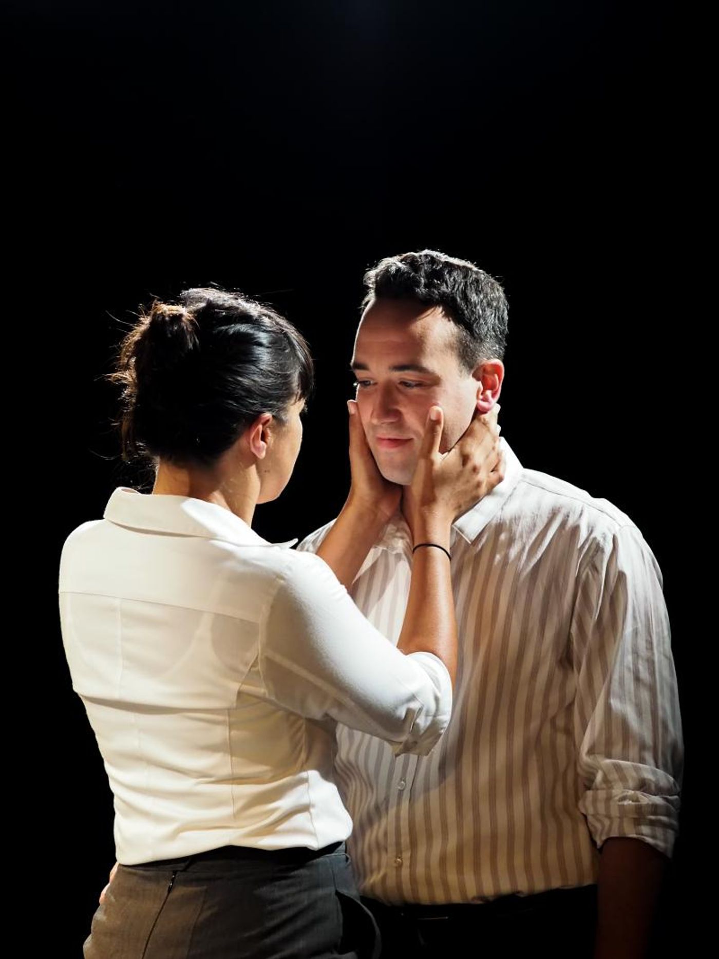 Review: EXTINCTION OF THE LEARNED RESPONSE Considers The Ethics Of The Manipulation Of Humanity As Two Scientists Play With Live Experiments Review: EXTINCTION OF THE LEARNED RESPONSE Considers The Ethics Of The Manipulation Of Humanity As Two Scientists Play With Live Experiments Image