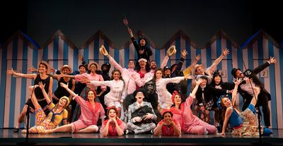 Michel Urie and cast Photo