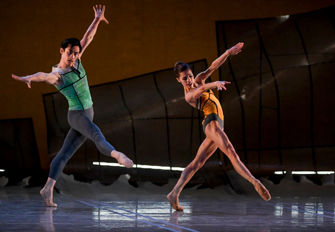 Review: WHEELDON, ELO AND ROBBINS DANCE TRIO at Academy Of Music  Image