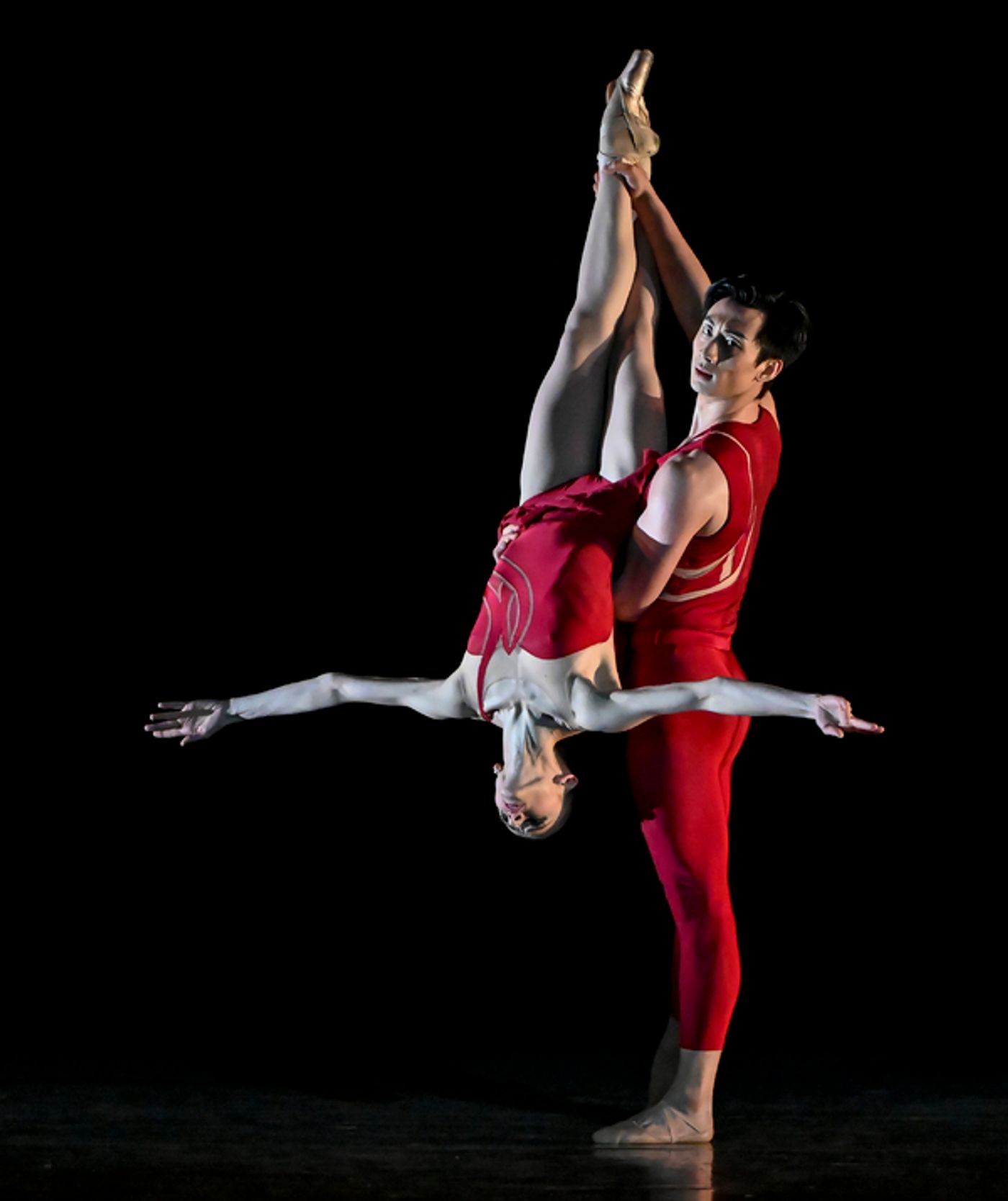 Review: WHEELDON, ELO AND ROBBINS DANCE TRIO at Academy Of Music  Image