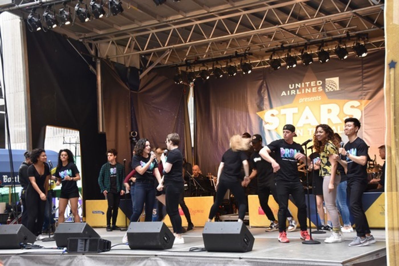 Photo Coverage: Stars From HADESTOWN, TOOTSIE, BEETLEJUICE, and More Perform at STARS IN THE ALLEY  Image