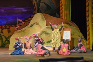 Gena Loe plays Hannah; Alyssa Cavazos plays Louise; K. Doug Miller plays Wooster; Max Photo